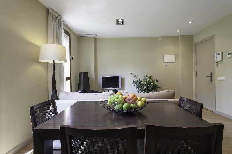 Short Stay Group Camp Nou Serviced Apartments 巴塞罗那 外观 照片